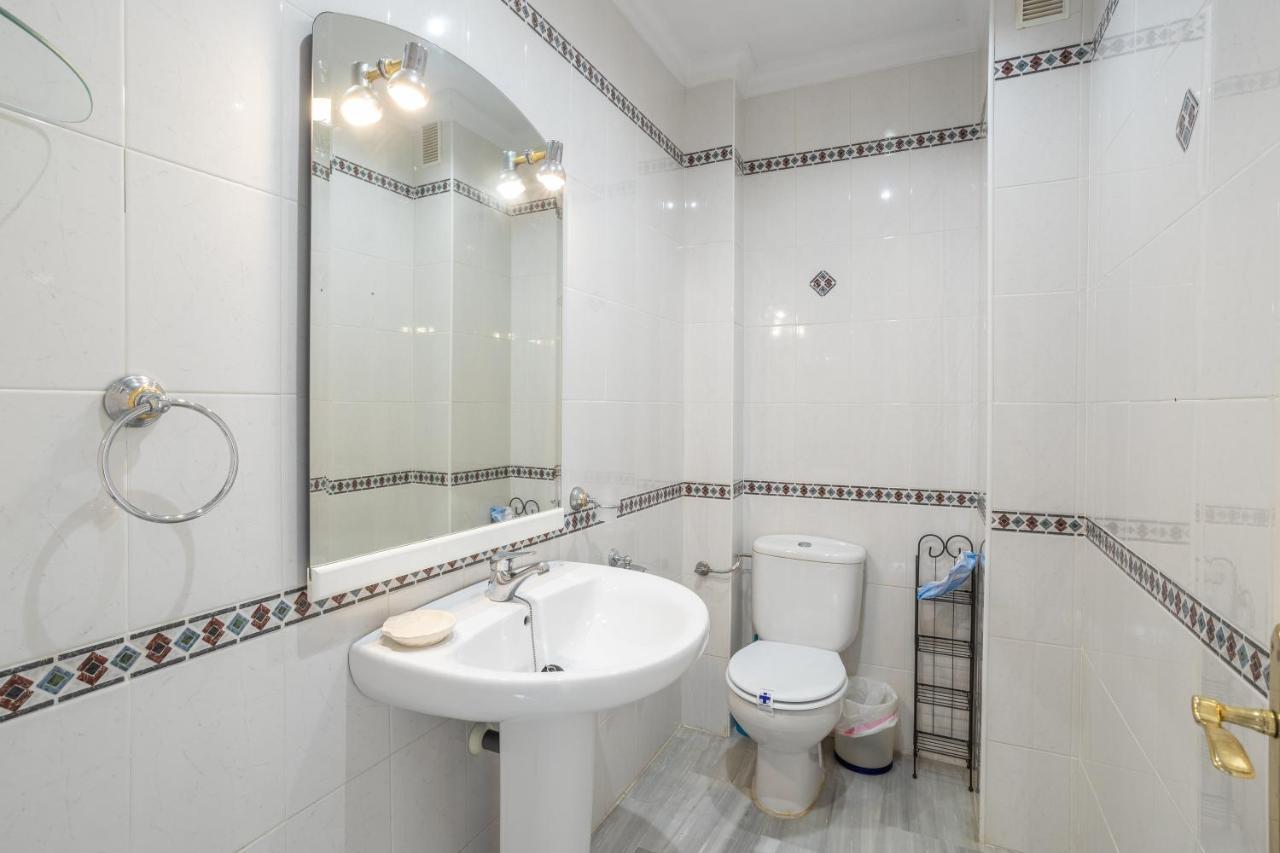 Las Flores 5 - Large Townhouse نيرخا المظهر الخارجي الصورة